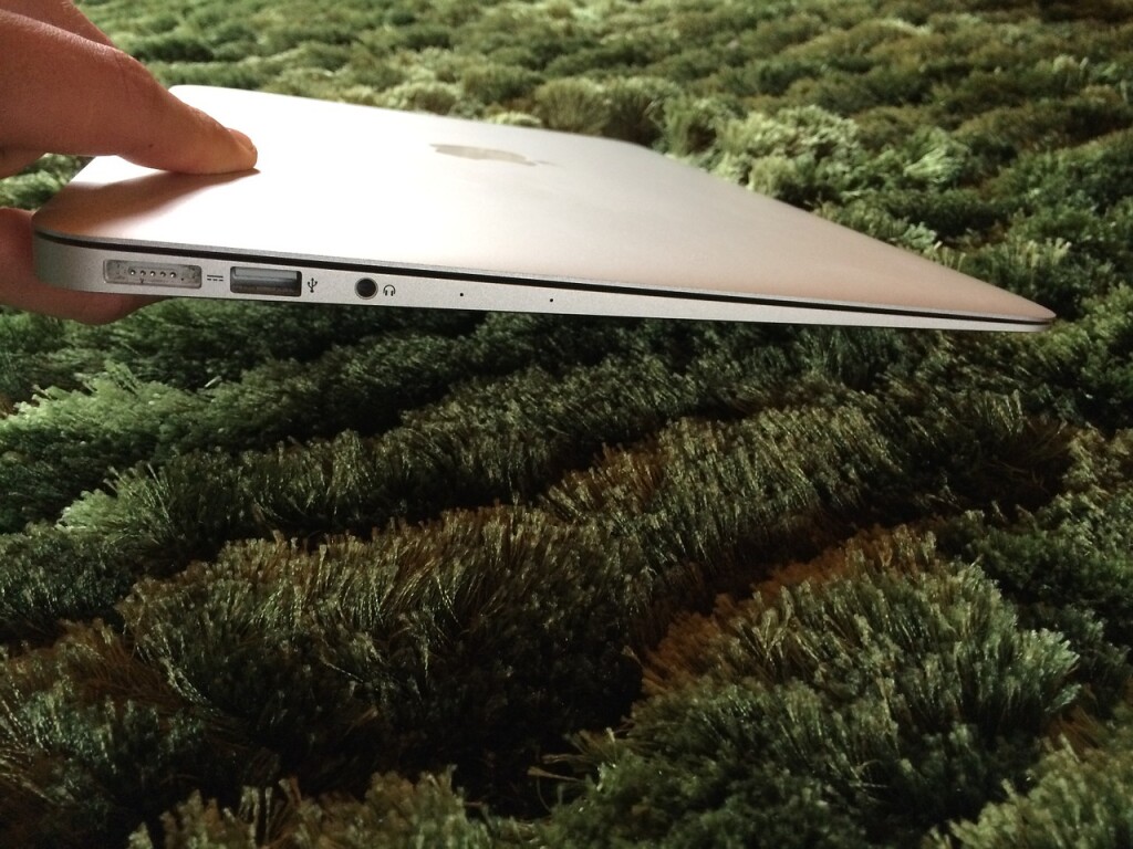 macbook-958882_1280
