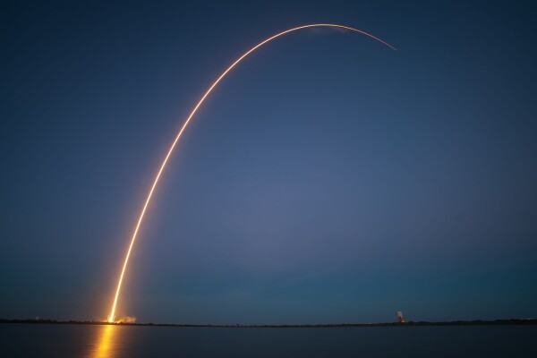 rocket-launch-693236_1280